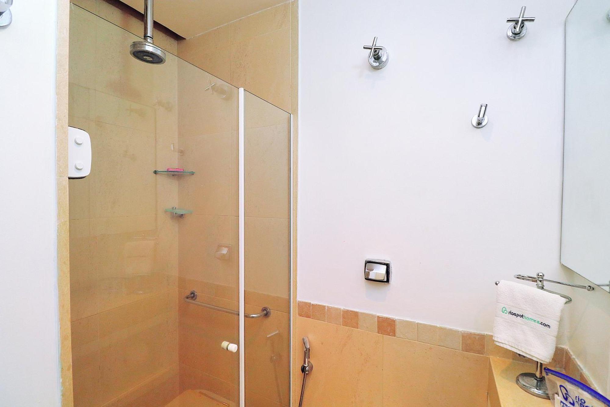 Apartment Quarto&sala A 150m Da | U052 *